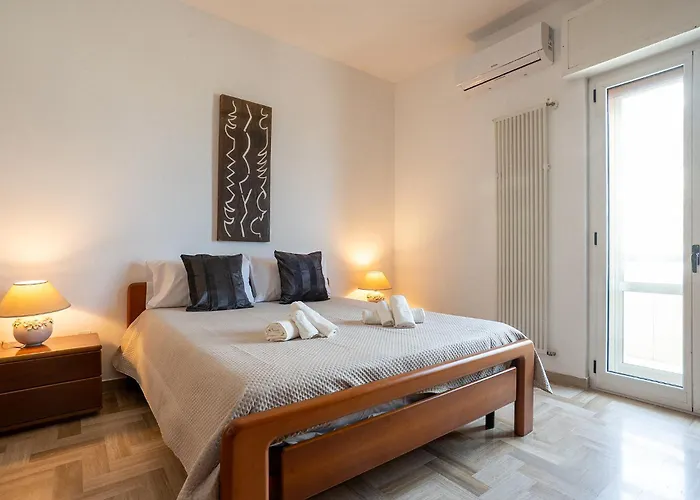 Dimora Waterfront Apartment *