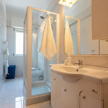 Dimora Waterfront Apartament *