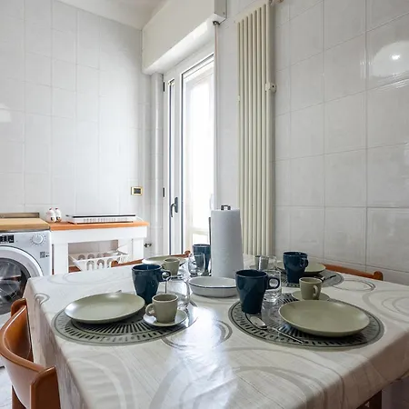 Dimora Waterfront Apartament